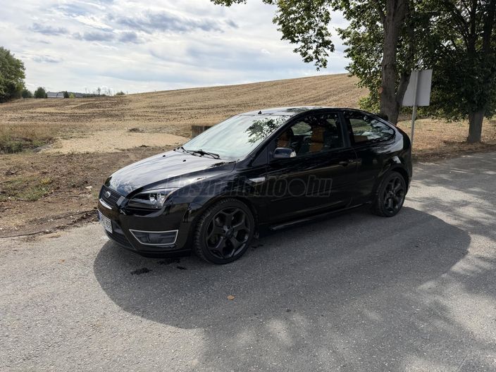 FORD FOCUS 2.5 turbo ST