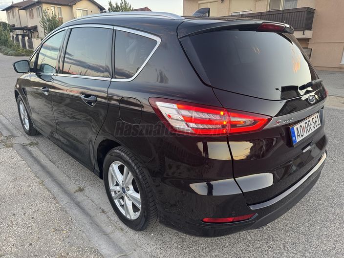 FORD S-MAX 2.5 FHEV Titanium CVT [7személy]