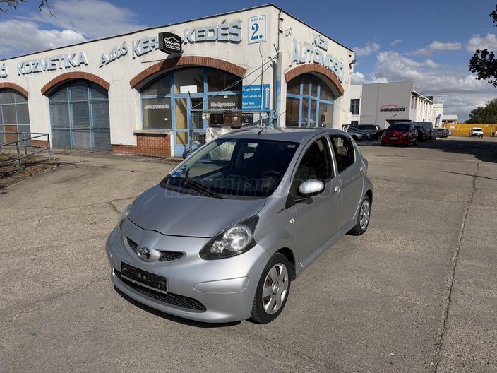 TOYOTA AYGO 1.0 AC