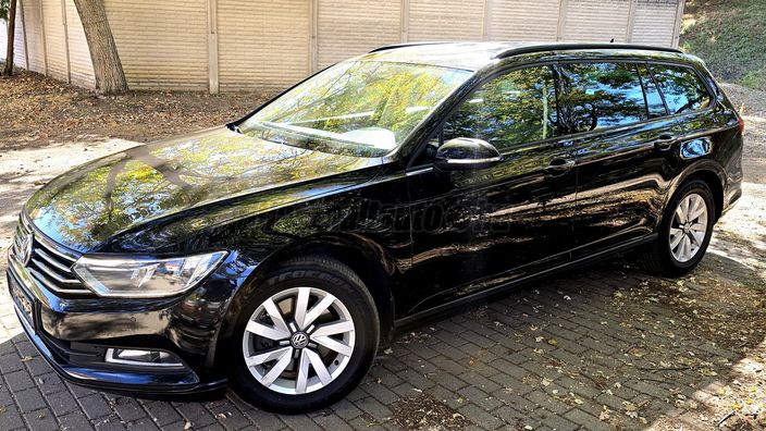 VOLKSWAGEN PASSAT VIII Variant 1.6 TDI BMT Trendline