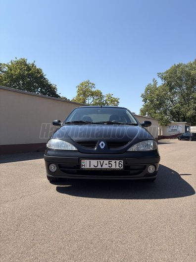 RENAULT MEGANE 1.6 16V Authentique