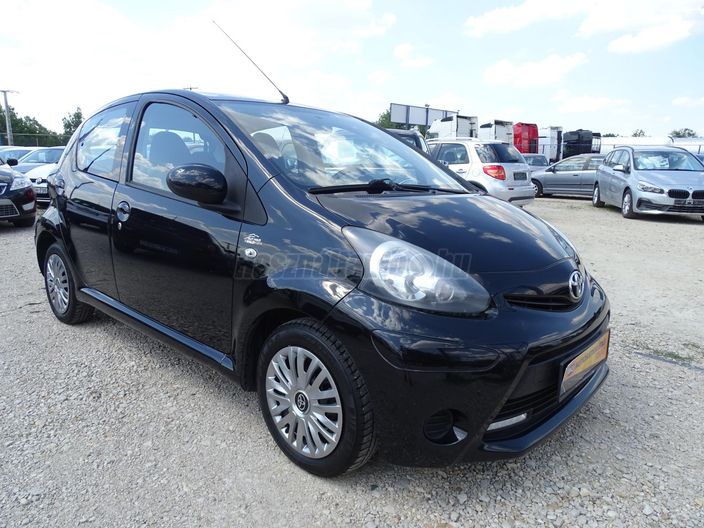 TOYOTA AYGO 1.0 Life Plusz