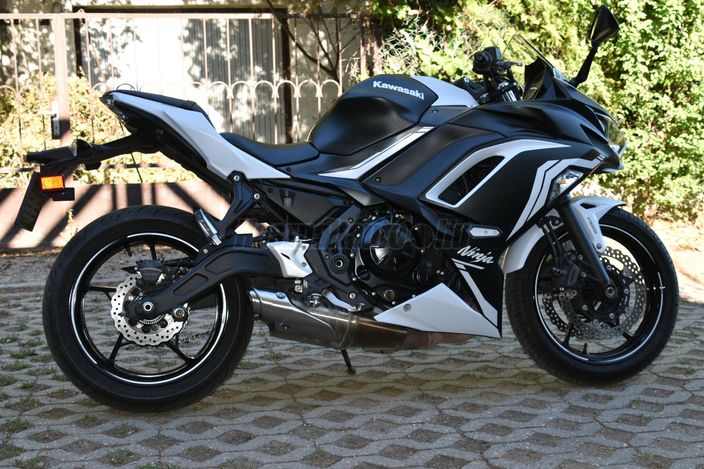 KAWASAKI NINJA 650