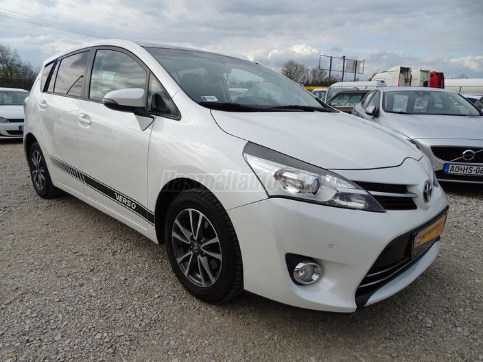 TOYOTA VERSO 1.6 D-4D Executive Skyview [7 személy]