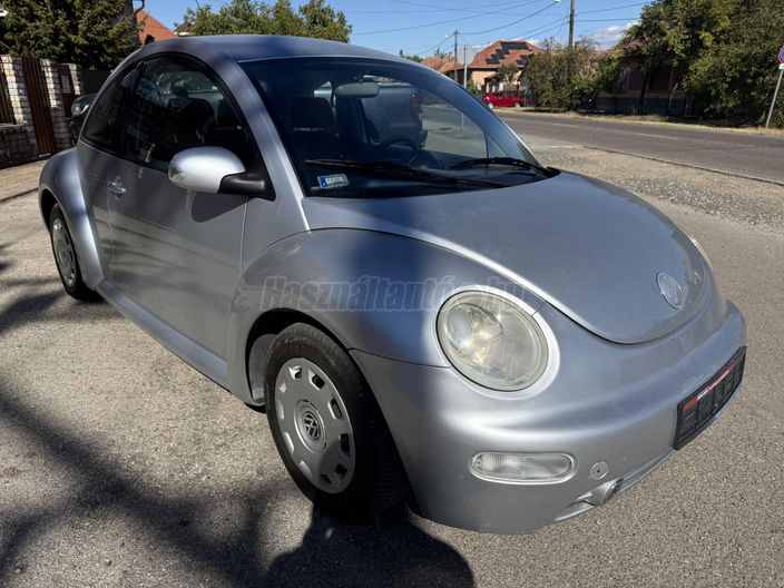 VOLKSWAGEN NEW BEETLE 1.6