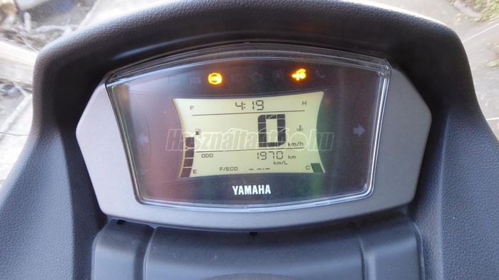 YAMAHA NMAX