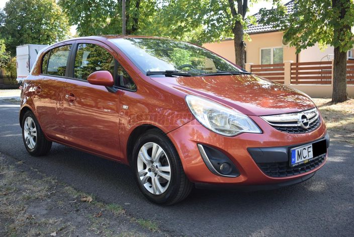 OPEL CORSA D 1.4 Color Edition