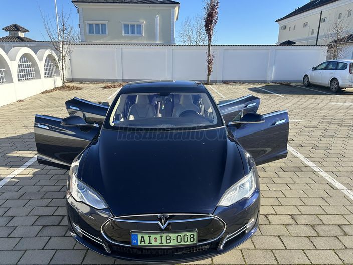 TESLA MODEL S 85 (Automata)