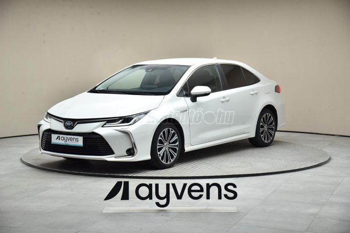 TOYOTA COROLLA Sedan 1.8 Hybrid Comfort Style Tech e-CVT