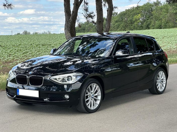 BMW 118 118d xDrive (5 személyes )