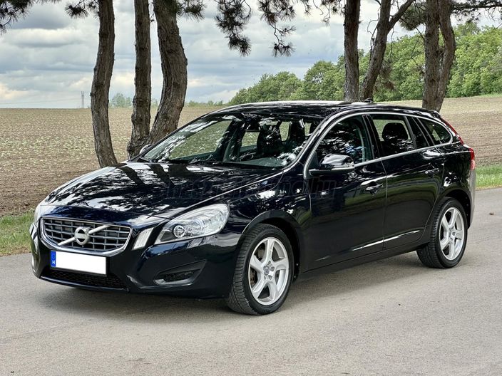 VOLVO V60 1.6 D DRIVe Momentum