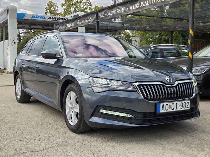 SKODA SUPERB Combi 1.6 TDI SCR Ambition DSG