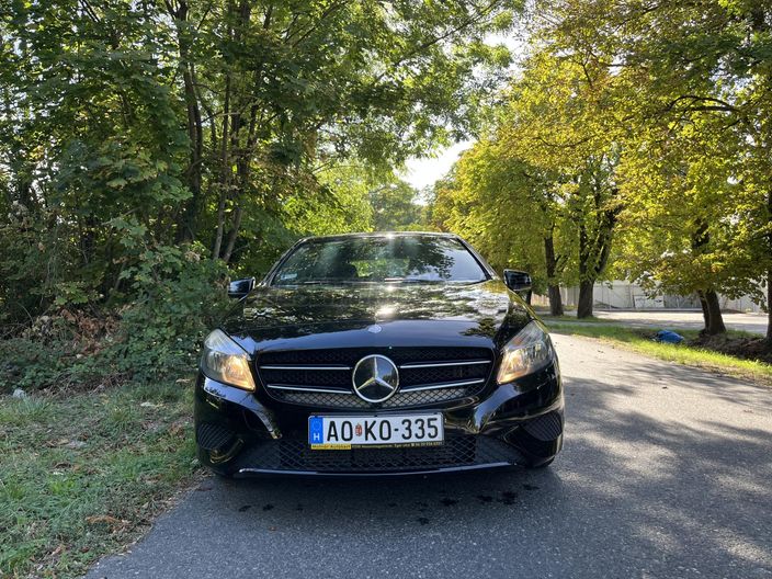 MERCEDES-BENZ A 180 (BlueEFFICIENCY) Urban