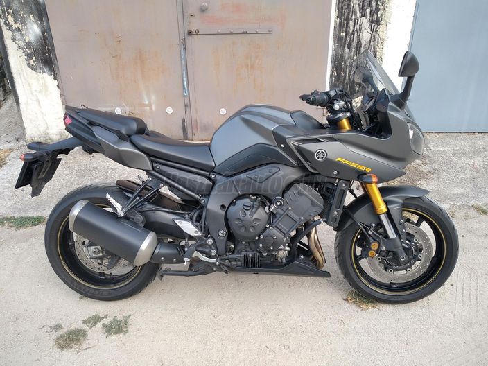 YAMAHA FZ8-S