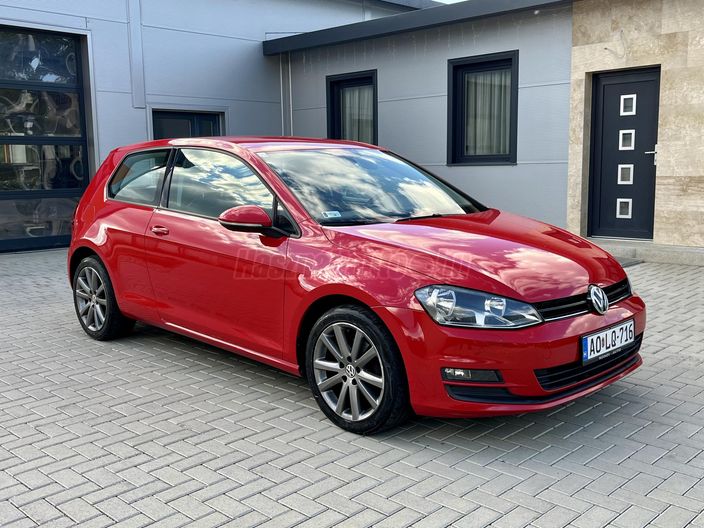 VOLKSWAGEN GOLF VII 1.2 TSI BMT Comfortline