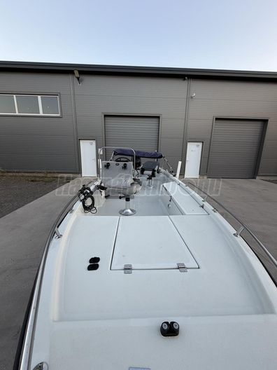HÍRŐS YACHT HY 5.0 FISH