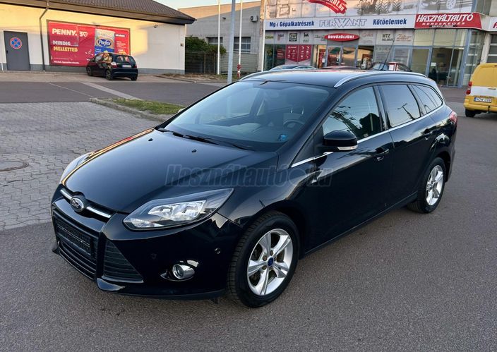 FORD FOCUS 1.6 Ti-VCT Champions