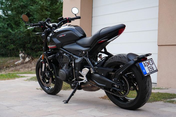 TRIUMPH TRIDENT