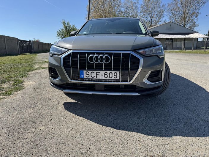 AUDI Q3 40 TDI Basis quattro S-tronic