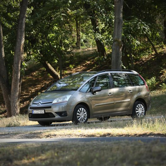 CITROEN GRAND C4 PICASSO 1.6 HDi Exclusive FAP (7 személyes )
