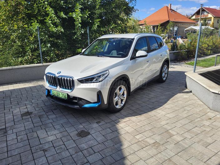 BMW IX1 xDrive30 64,8kWh