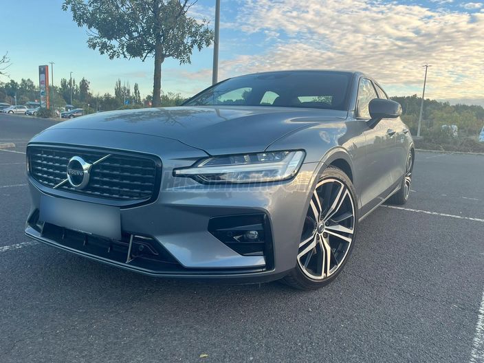VOLVO S60 2.0 [B4] MHEV R-Design Geartronic