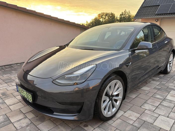 TESLA MODEL 3 Standard Range Plus Aut