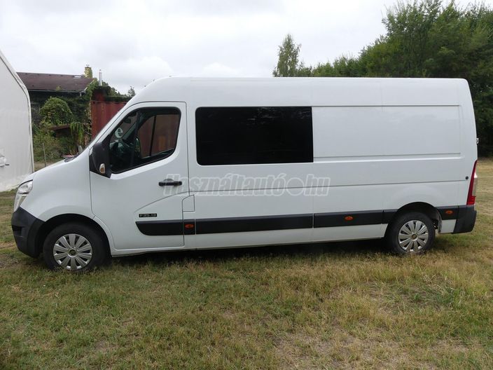 NISSAN NV400