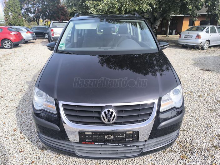 VOLKSWAGEN TOURAN Cross 1.6