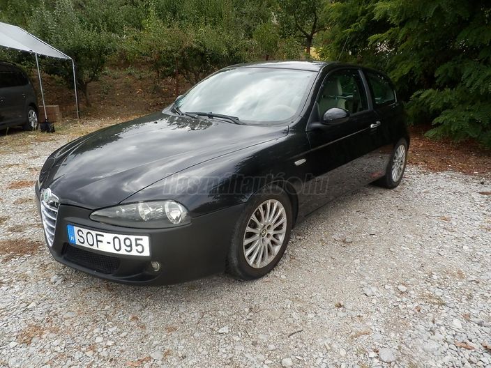 ALFA ROMEO 147 1.6 T.S. Black Line