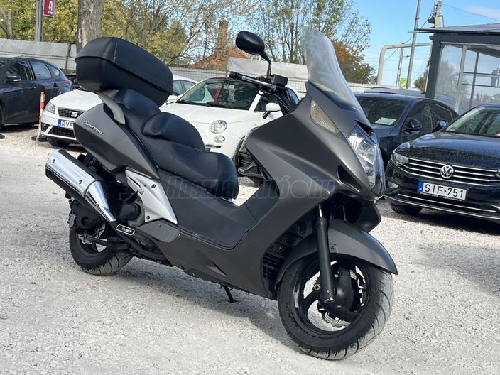 HONDA SILVER WING 600