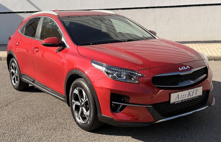KIA XCEED 1.5 T-GDI X-Gold