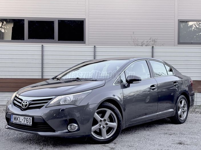 TOYOTA AVENSIS 1.8 Executive CVT