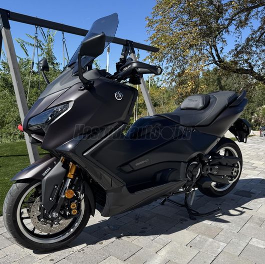 YAMAHA TMAX