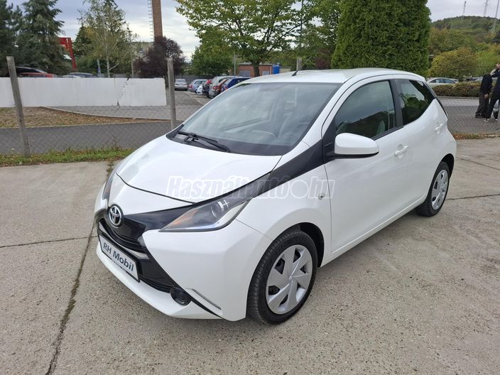 TOYOTA AYGO 1.0 x-cool