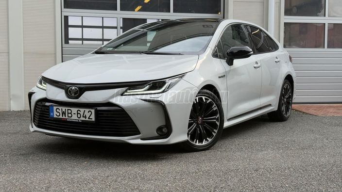 TOYOTA COROLLA 1.8 Hybrid GR-Sport e-CVT
