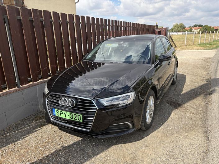 AUDI A3 Sportback 1.4 TFSI Basis S-tronic e-tron