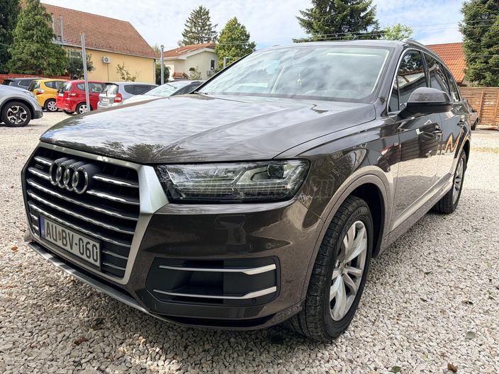 AUDI Q7 3.0 V6 TDI quattro Tiptronic ic [7 személy]