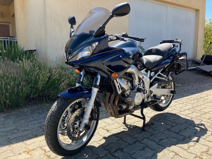 YAMAHA FZ6-S (FAZER)