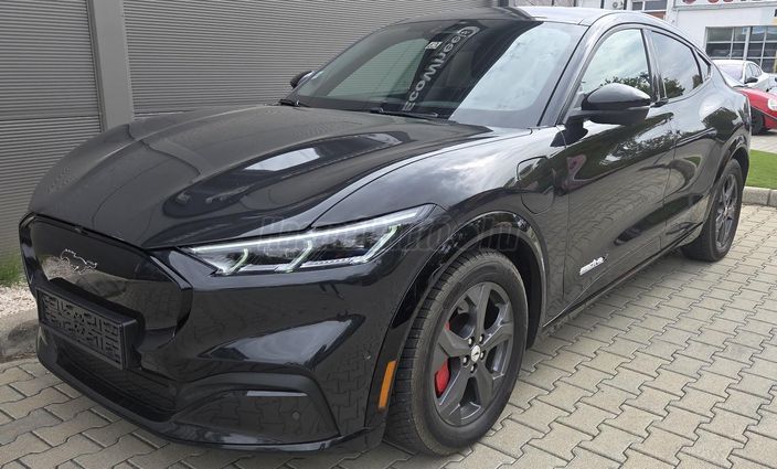 FORD MUSTANG MACH-E Extended range AWD (Automata)