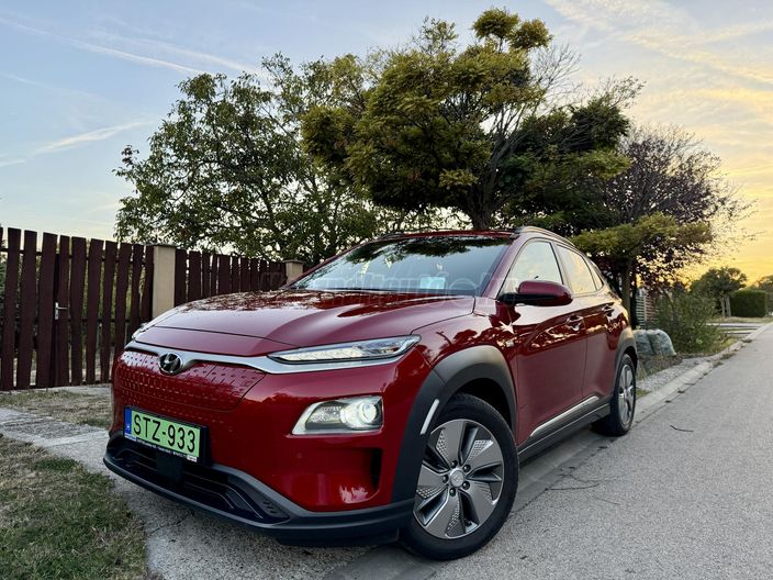 HYUNDAI KONA EV 64kWh Premium