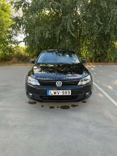 VOLKSWAGEN JETTA VI 1.6 CR TDI Comfortline