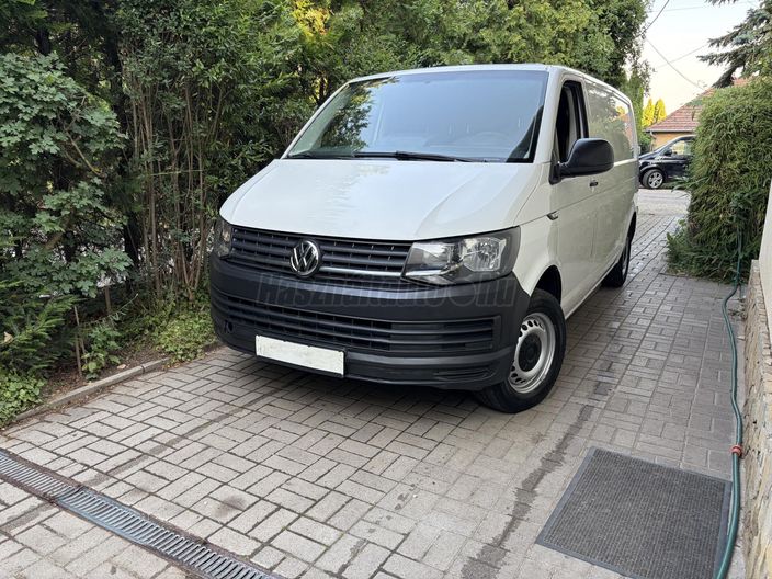 VOLKSWAGEN TRANSPORTER 2.0 TDi T6.1 RT (3 személyes )