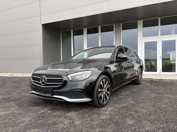MERCEDES-BENZ E 300 de T 4Matic 9G-TRONIC Plug-in hybrid