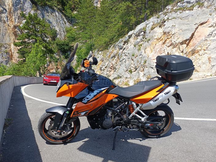KTM 990 SUPERMOTO