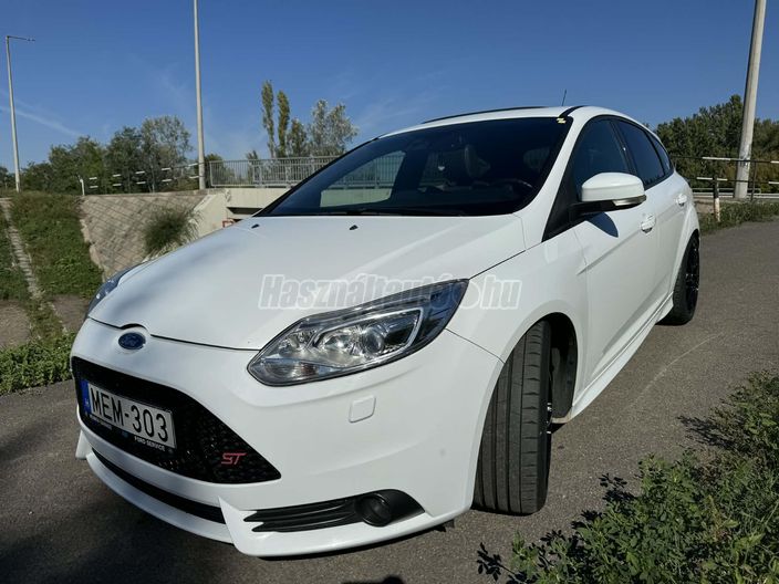 FORD FOCUS 2.0 Ecoboost ST3