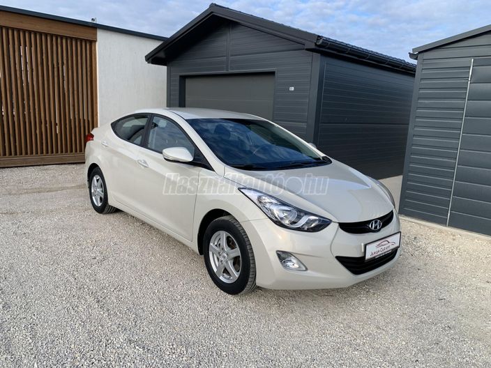 HYUNDAI ELANTRA 1.6i Comfort