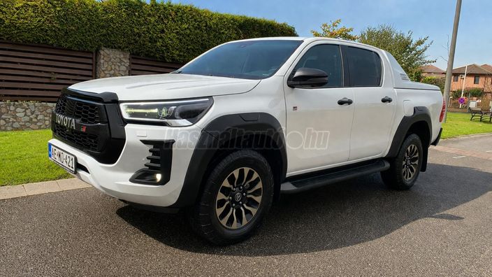 TOYOTA HILUX 2.8 D-4D 4x4 Double GR Sport (Automata)