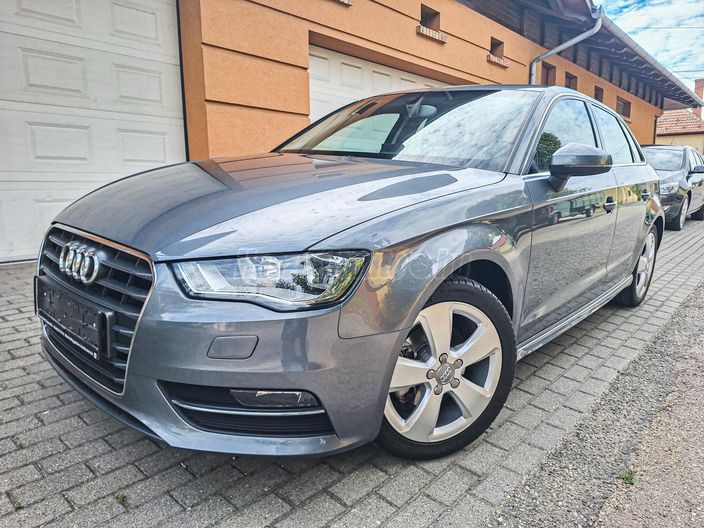 AUDI A3 Sportback 1.6 TDI Attraction