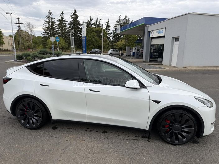 TESLA MODEL Y Performance AWD (Automata)